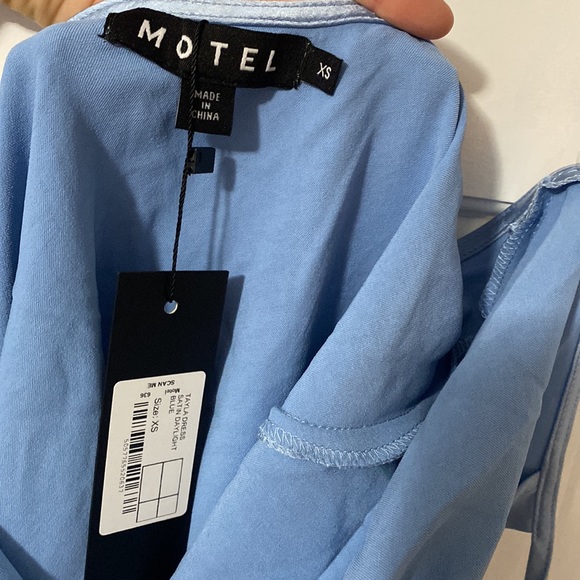 TAYLA MINI DRESS IN SATIN DAYLIGHT BLUE - Picture 7 of 7